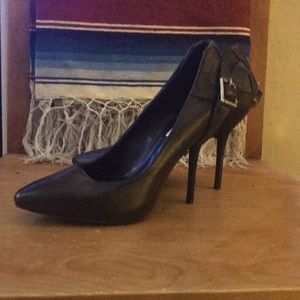 Vera Wang Studded Pumps